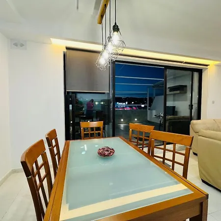 Bright&airy Penthouse *