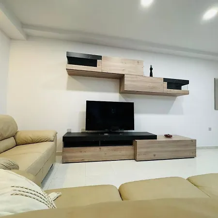 Apartment Bright And Airy Penthouse