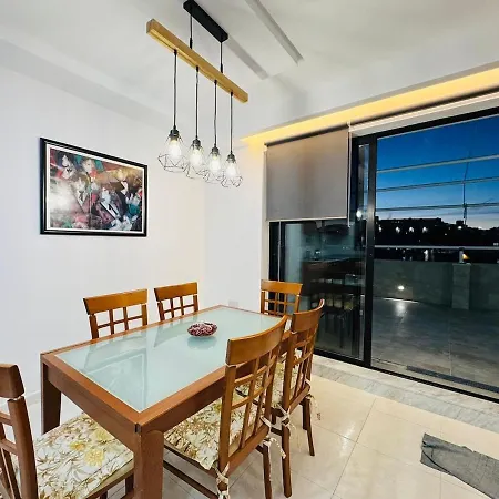 Bright And Airy Penthouse 公寓 Gzira